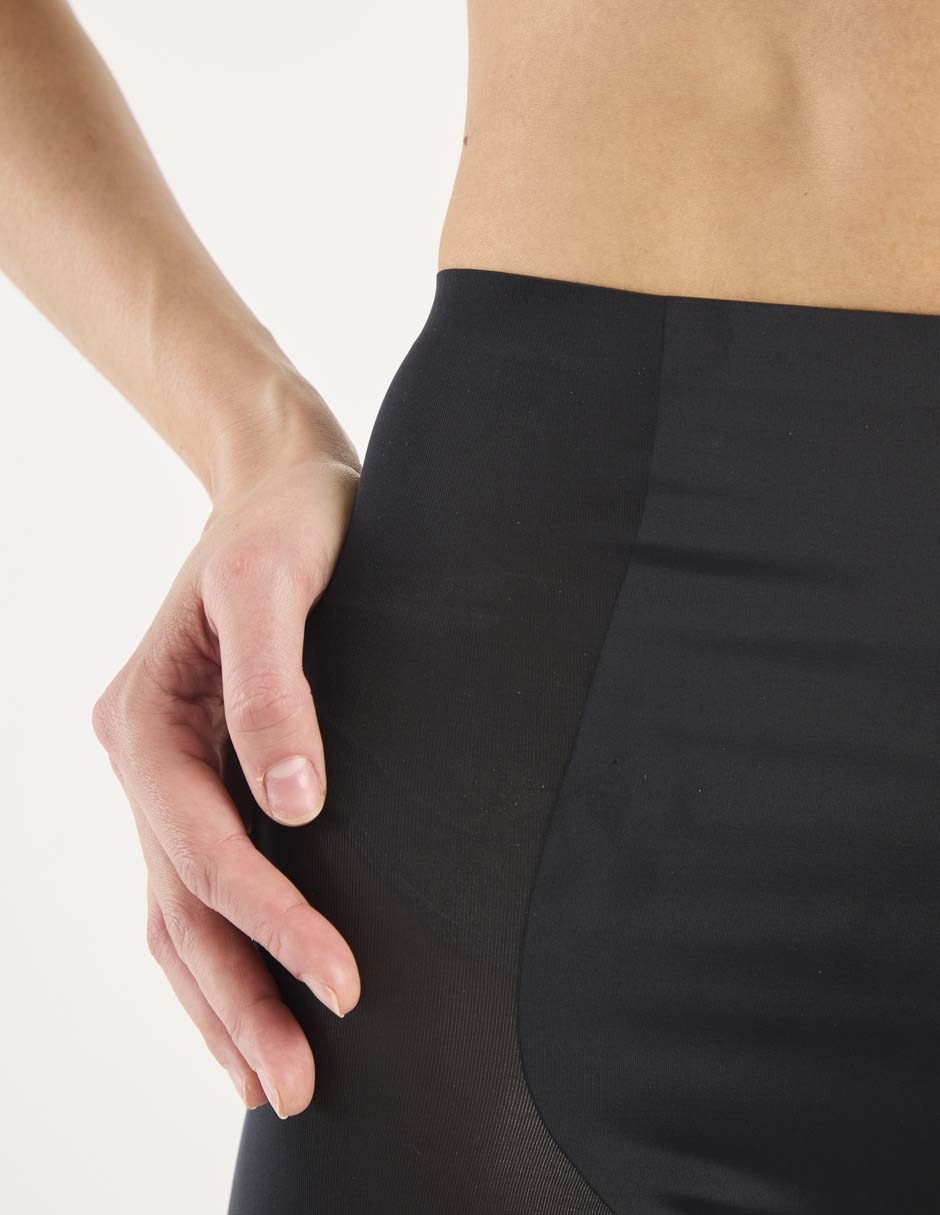 Faja tipo short con compresión media para mujer